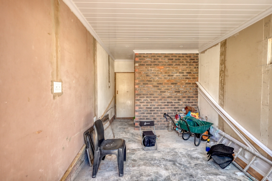 3 Bedroom Property for Sale in Sunnyridge Eastern Cape